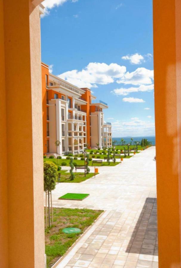 Single Apartment In Prestige Fort Beach Sveti Vlas Exterior photo